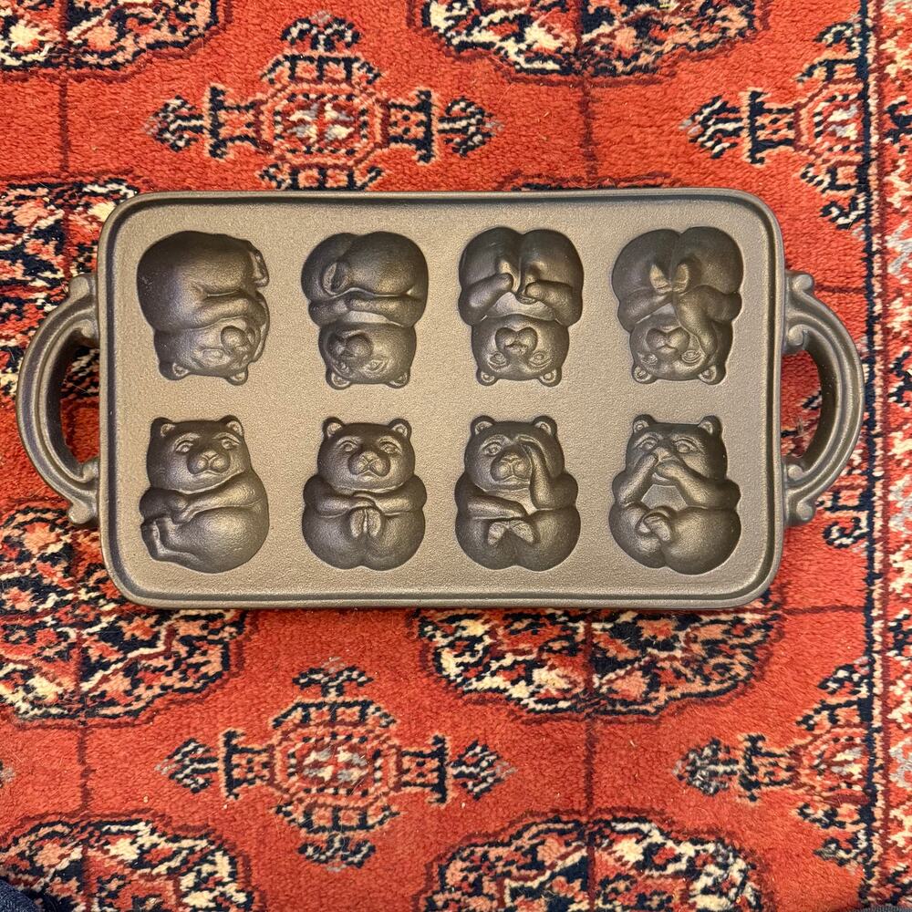 UNUSED 1984 John Wright Teddy Pan 7-1/2” x 15”‎ Cast Iron Bakeware